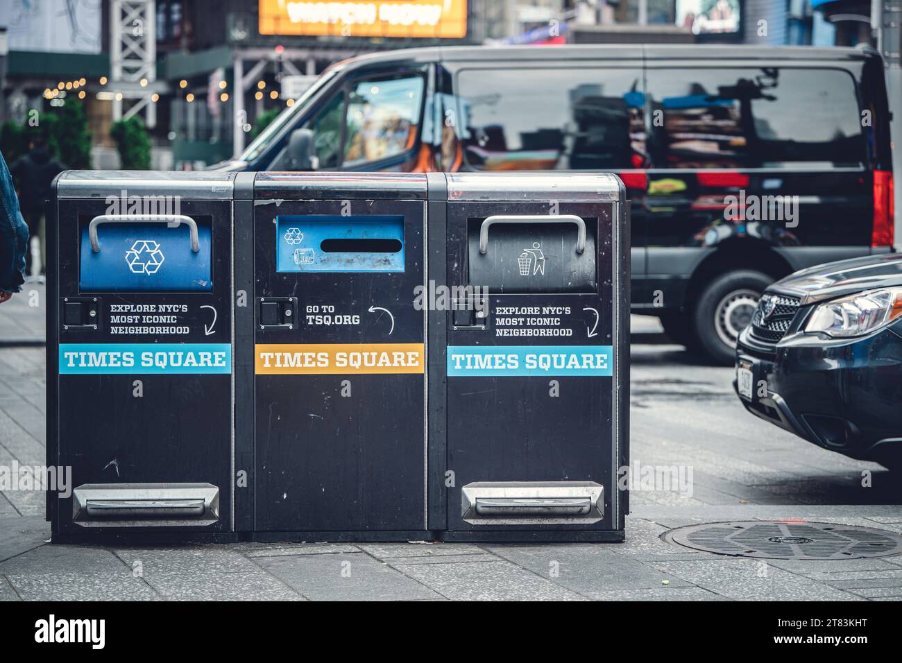 Garbage cans on the streets in New York Stock Photo Alamy