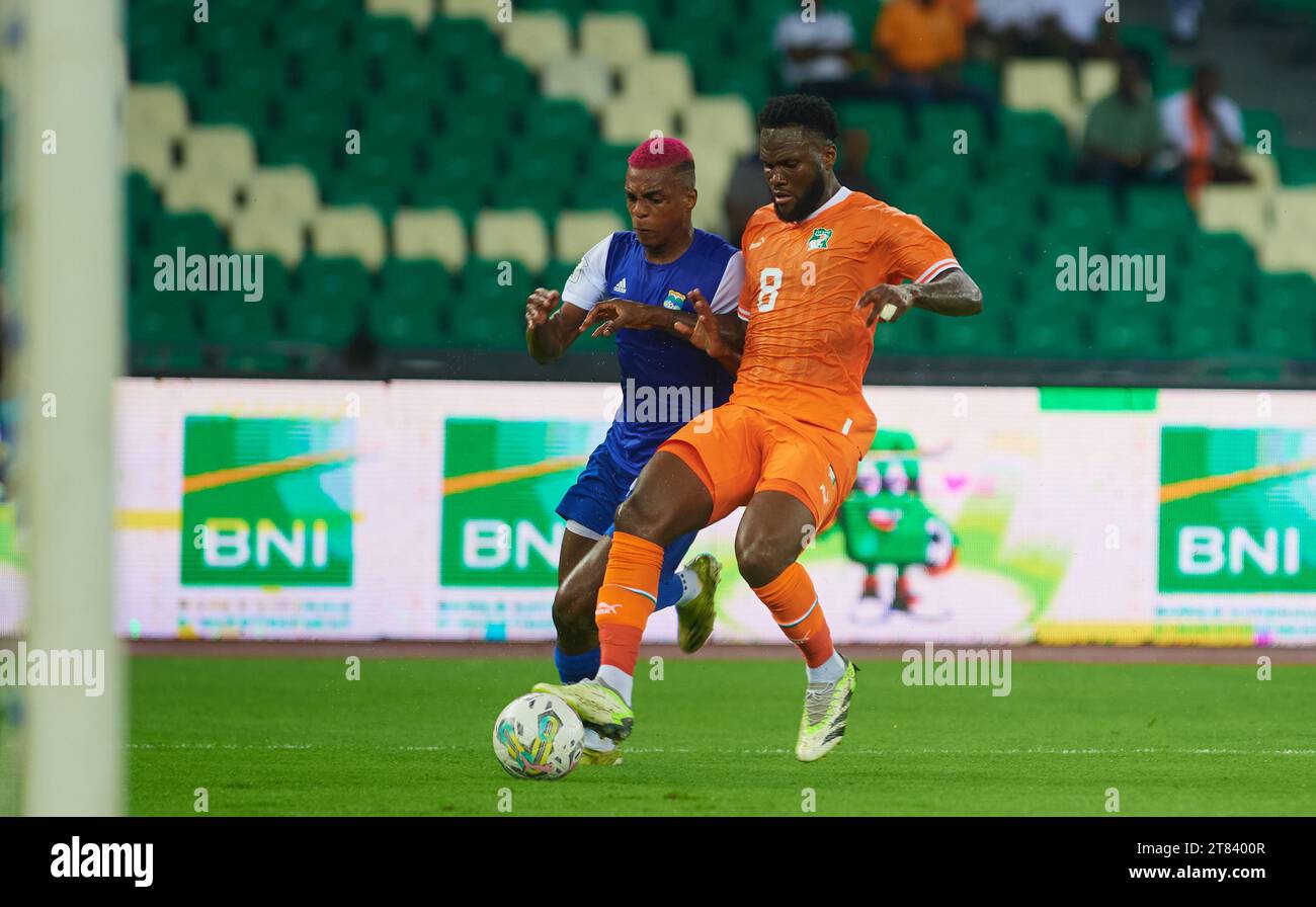 confrontation between a Seychellois and the Ivorian Franck Kessié Stock Photo