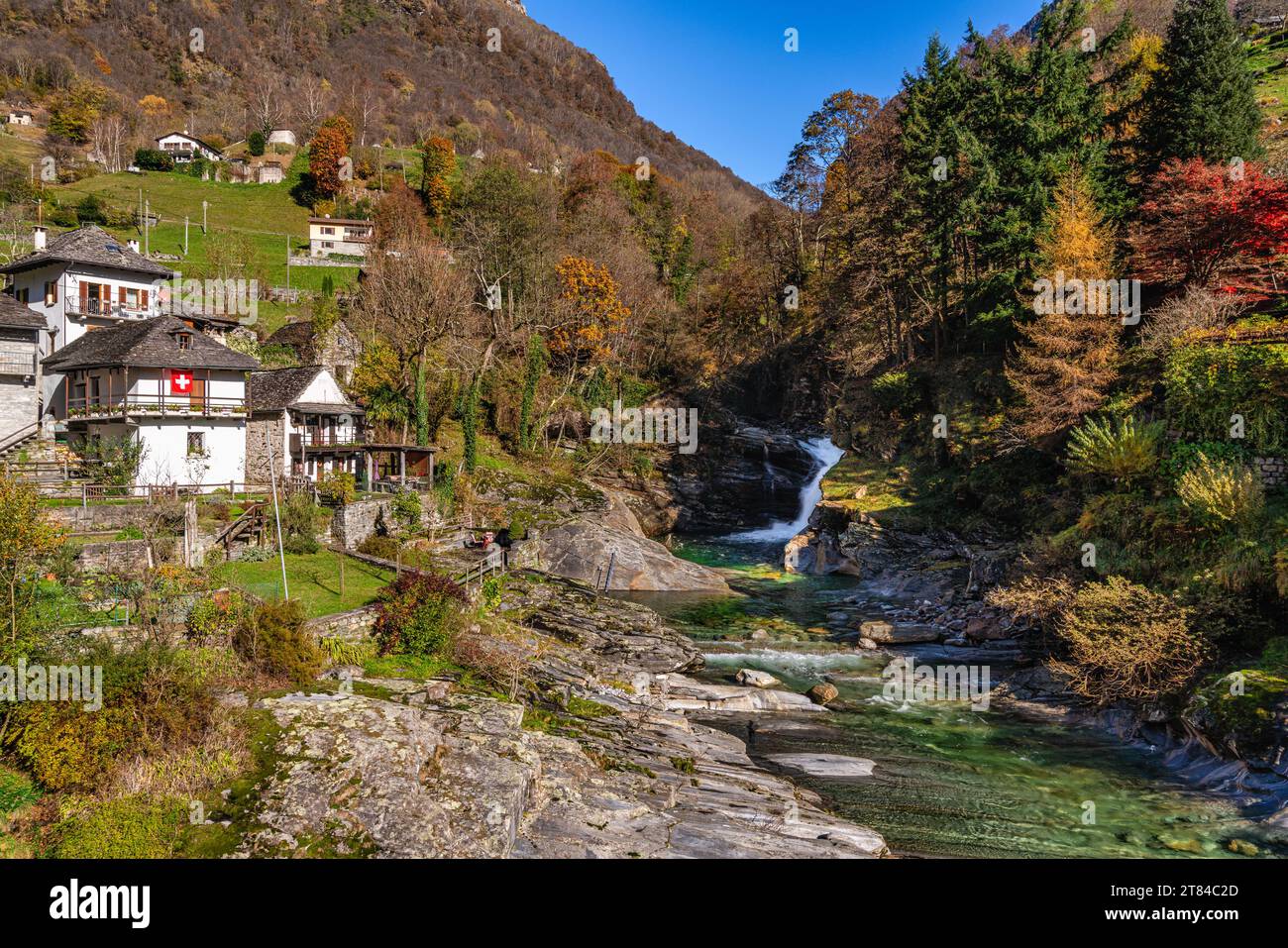 Versasca Emerald water verzasca valley hi-res stock photography and images - Alamy