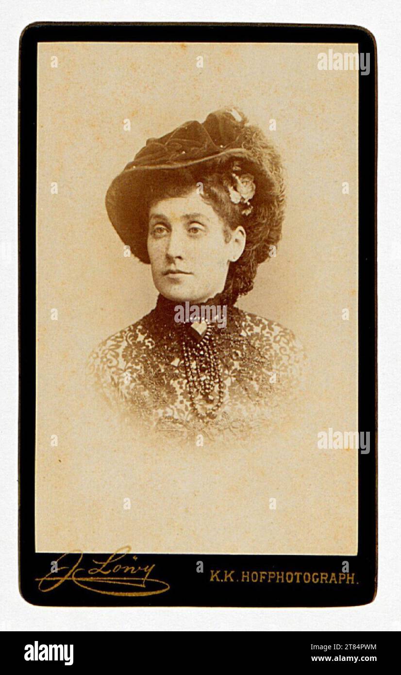 Josef Löwy Women's portrait with hat. Albuminpapier / Visitformat 1883 , 1883 Stock Photo