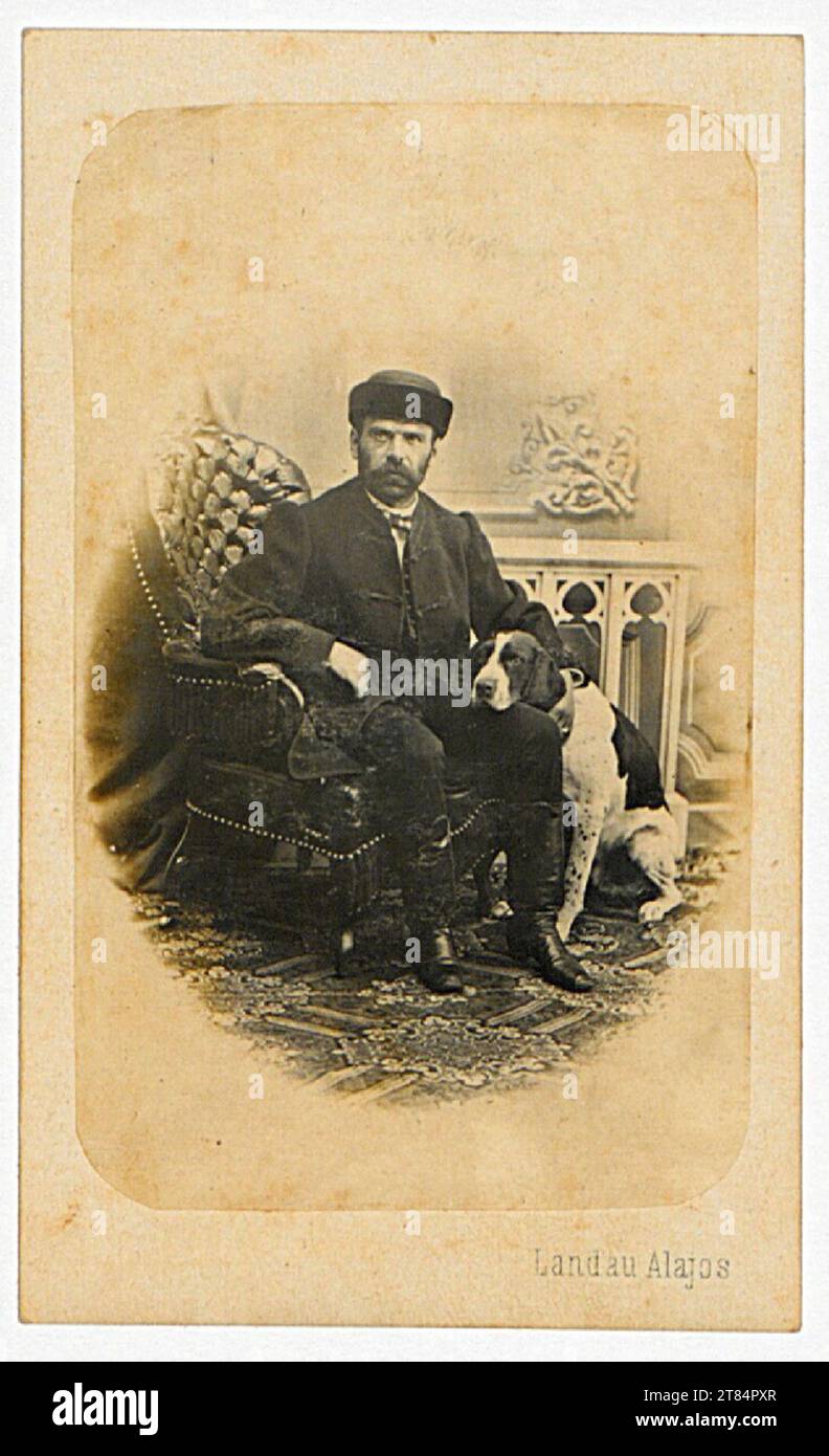 Alajos Landau Lord sitting with dog. Albuminpapier / Visitformat 1866-1870 , 1866/1870 Stock Photo