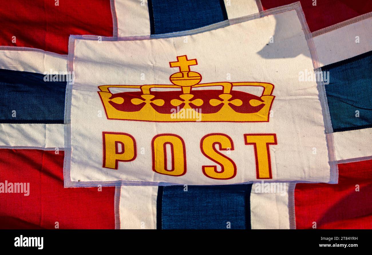 Postschiff Flagge Die norwegische Postschiffflagge der MS Polarlys weht