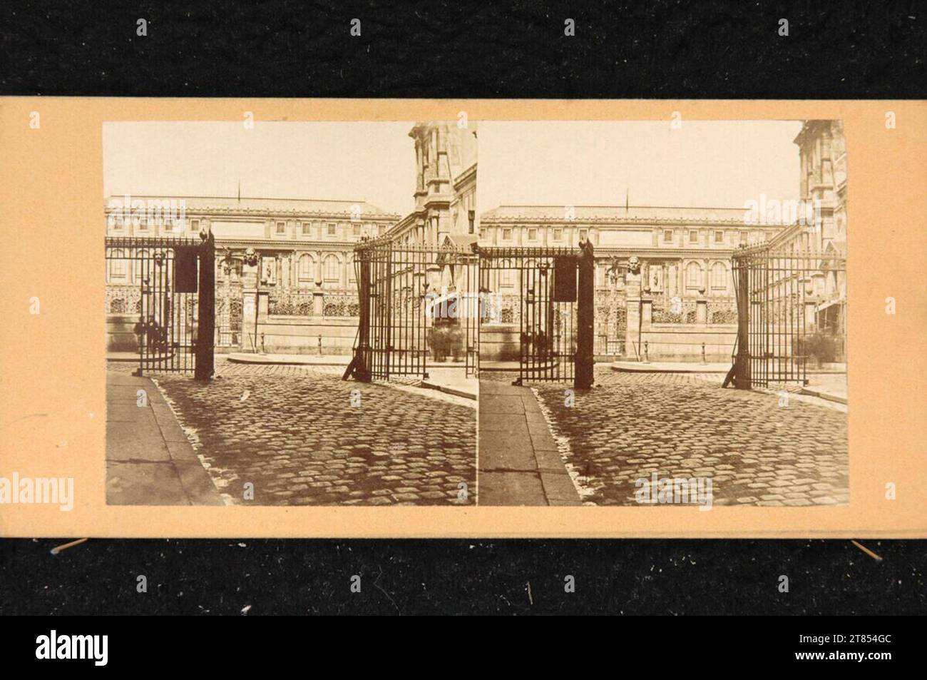 Anonym Entrance to the atrium of the École des Beaux-Art in Paris. Albumin paper, on the box box / stereo format around 1865 Stock Photo
