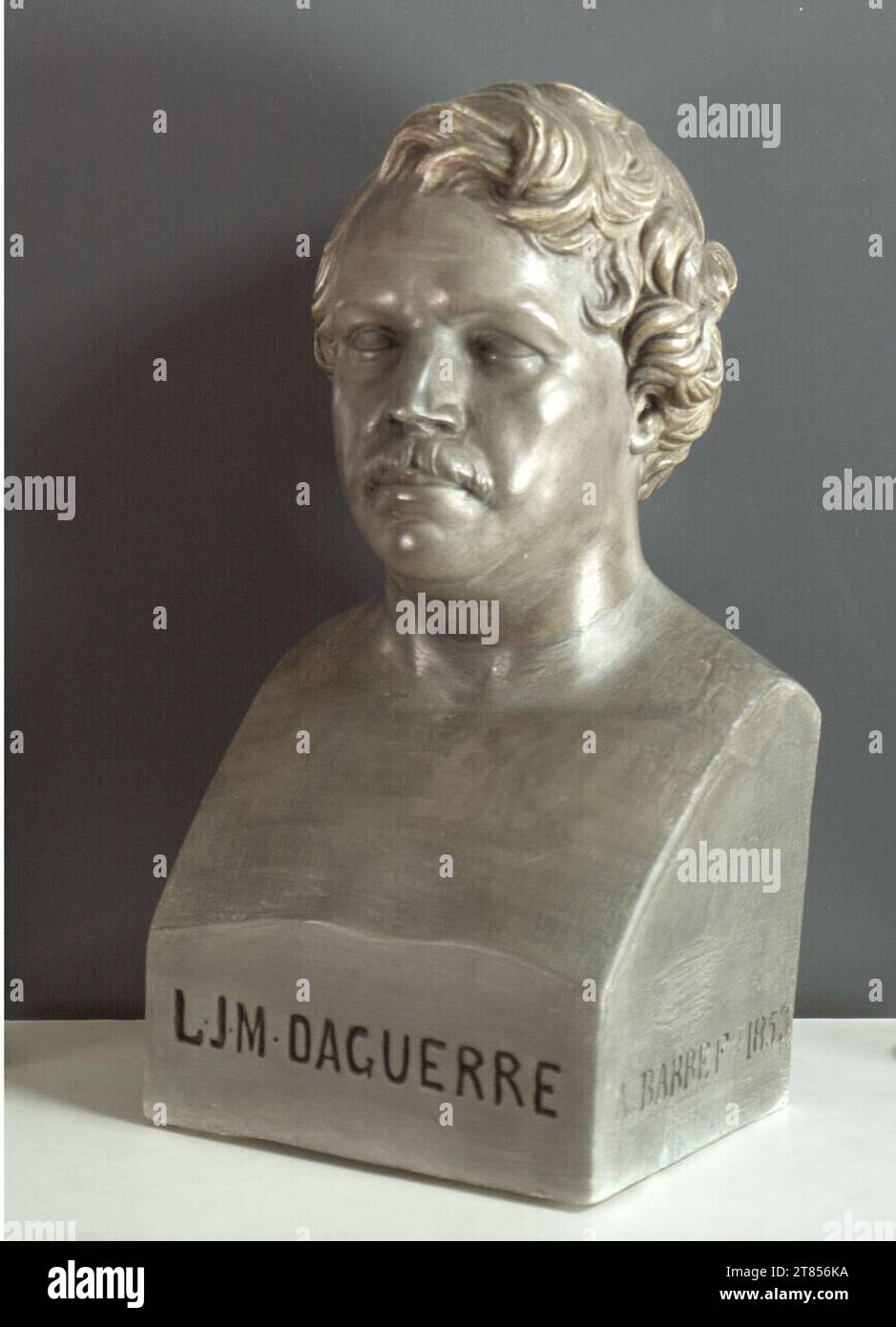 Jean-Auguste Barre Büste L.J.M. Daguerre. Plaster, painted 1853 , 1853 Stock Photo