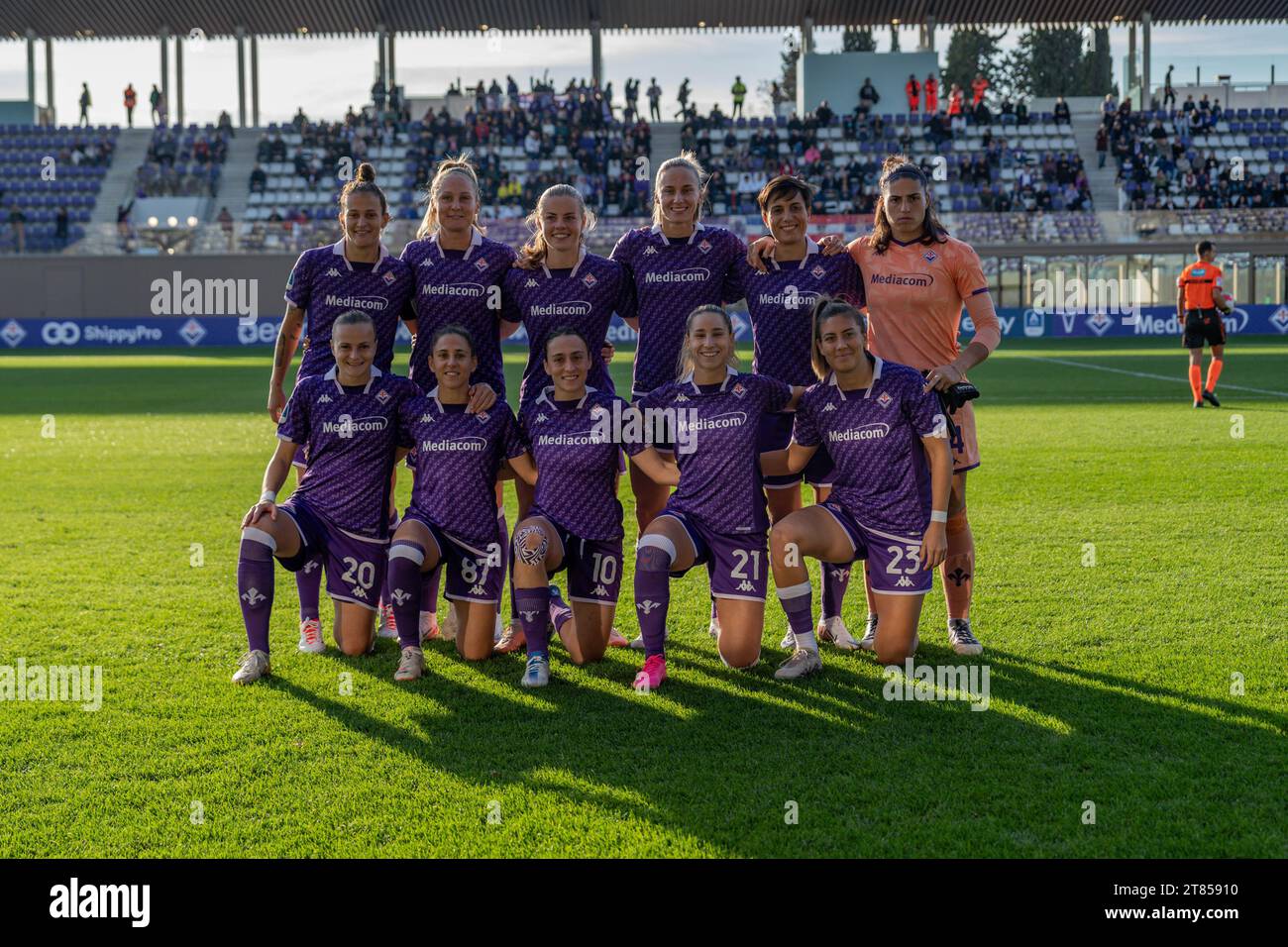 Florence, Italy. 18th Nov, 2023. Florence, Italy, October 22th 2023: Fiorentina team during the Serie A Women League match between Fiorentina Women and Como Women at Viola Park in Florence, Italy. (Sara Esposito/SPP) Credit: SPP Sport Press Photo. /Alamy Live News Stock Photo