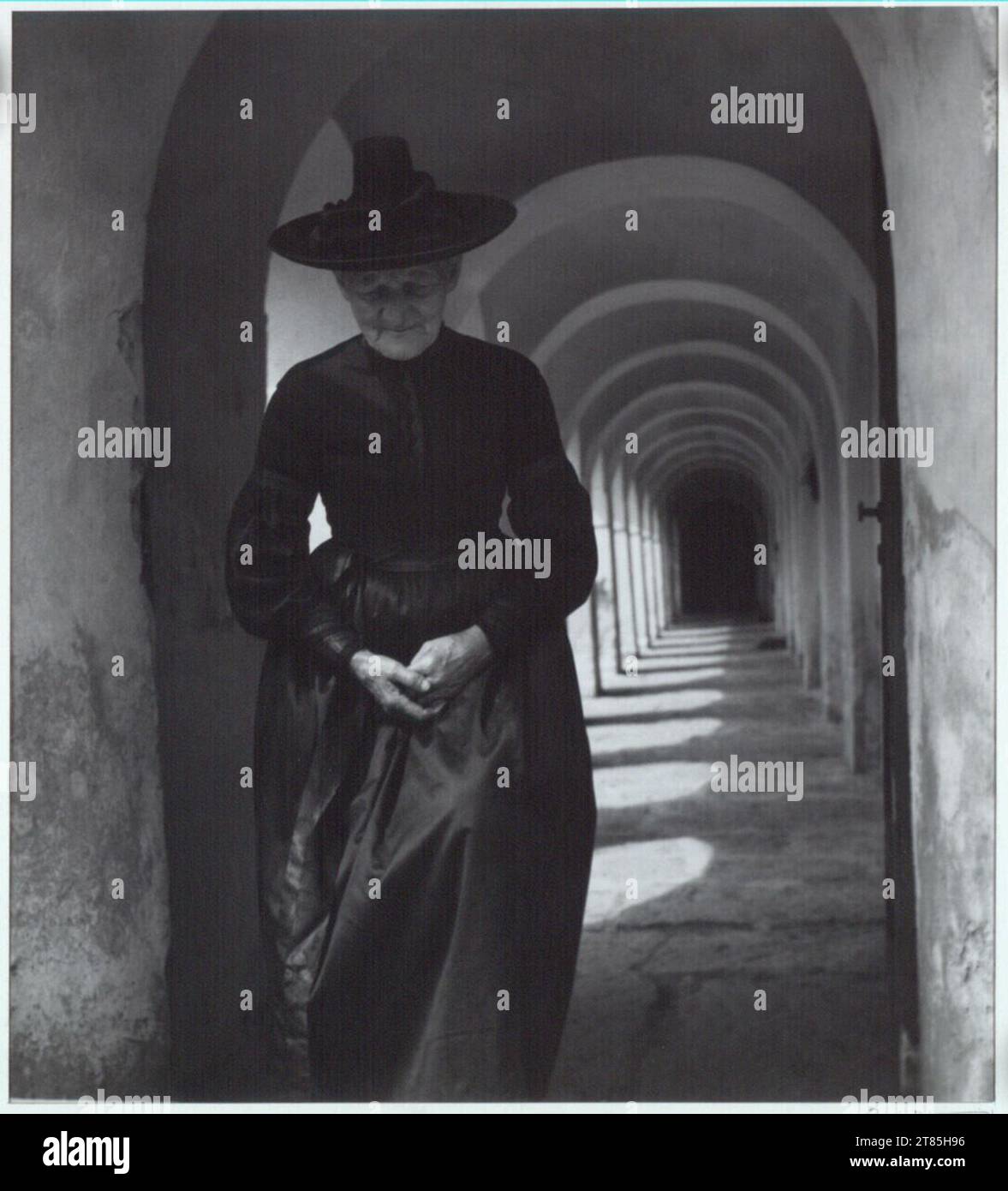 Rudolf Koppitz Bäuerin. Silver gelatin paper before 1933 Stock Photo