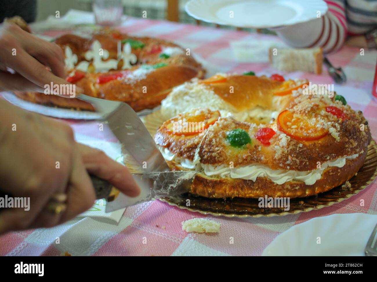 Cake traditional epiphany hires stock photography and images Alamy