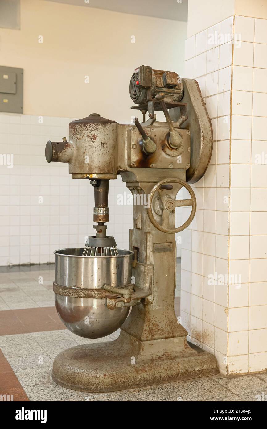 Meat grinder dog hi-res stock photography and images - Alamy