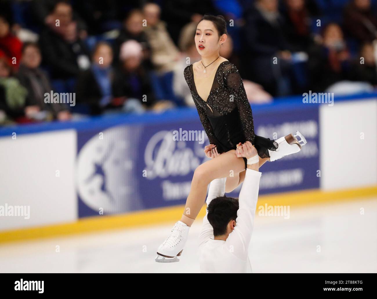 Espoo, Finland. 18th Nov, 2023. Peng Cheng (top)/Wang Lei of China
