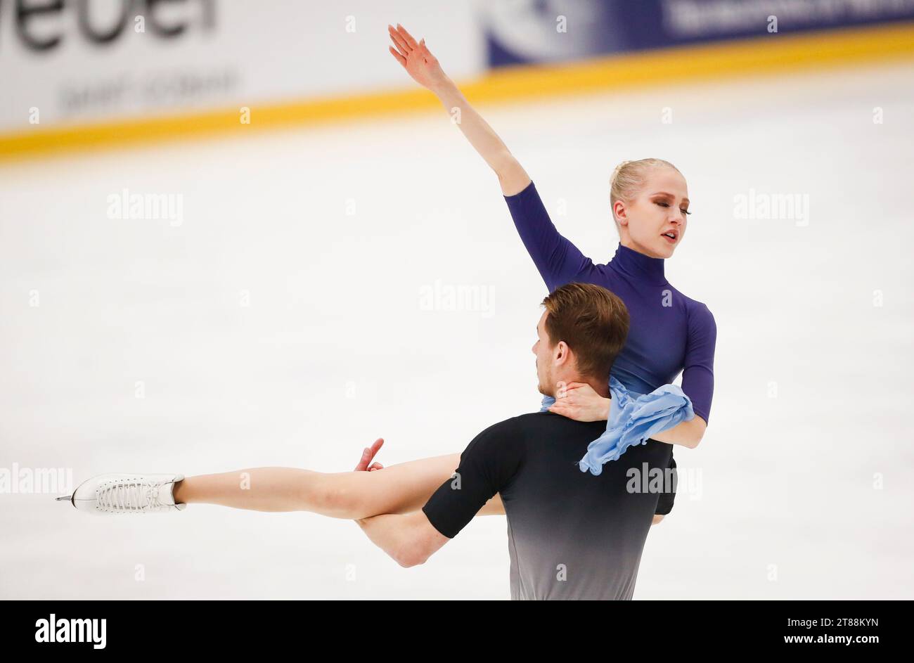 Espoo, Finland. 18th Nov, 2023. Juulia Turkkila (top)/Matthias Versluis