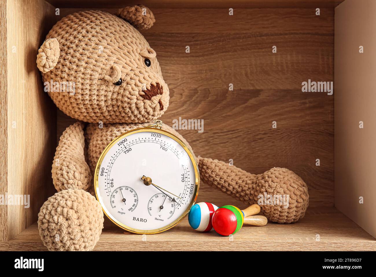 Barometric mechanism hi-res stock photography and images - Alamy
