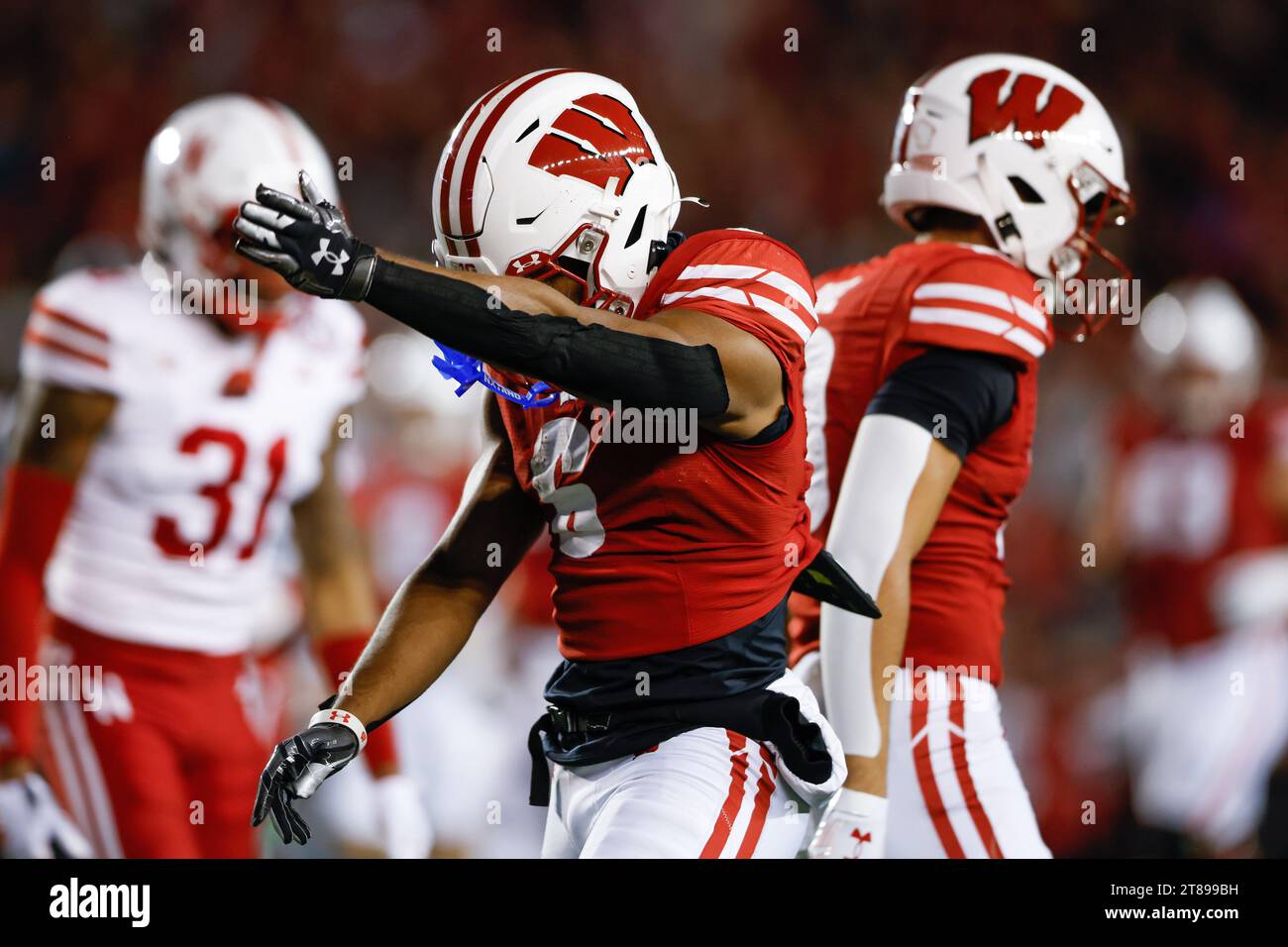 Madison, WI, USA. 18th Nov, 2023. Wisconsin Badgers wide receiver Will