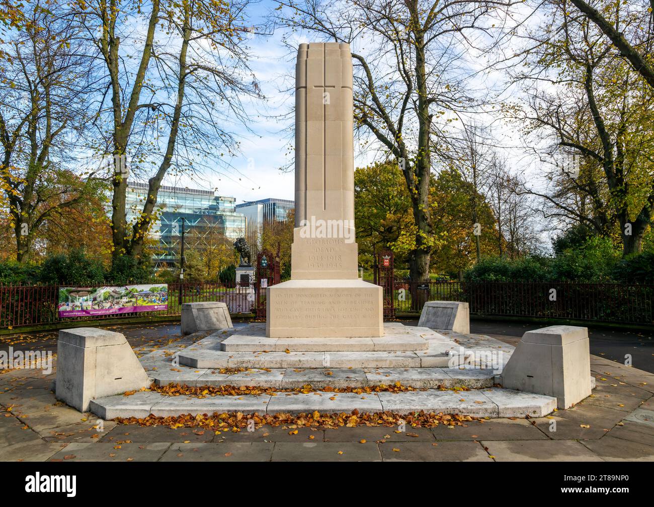 War memorial at Forbury Gardens, Abbey Quarter, Reading, Berkshire, England, UK Stock Photo