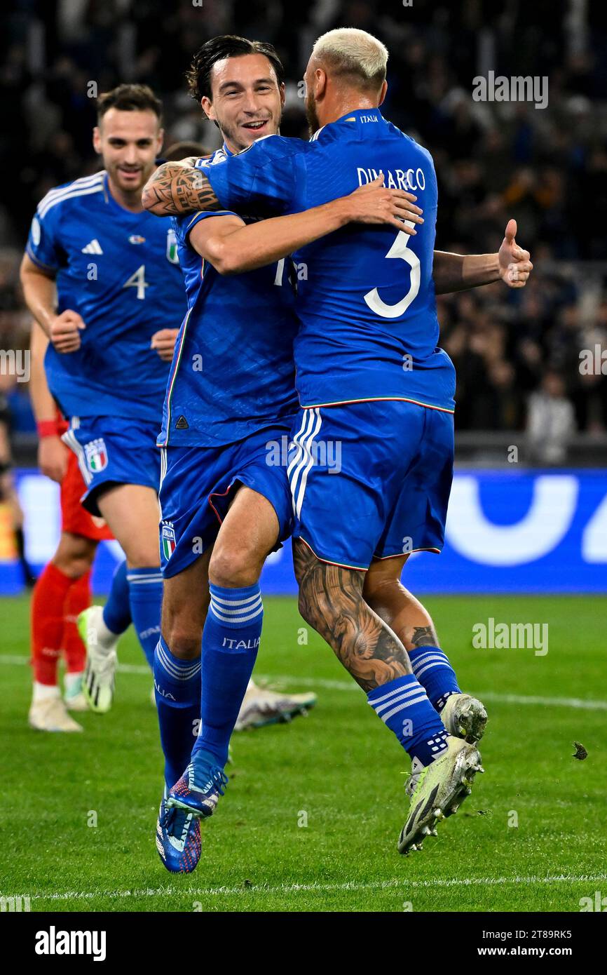 Matteo Darmian of Italy celebrates with Federico Dimarco after scoring