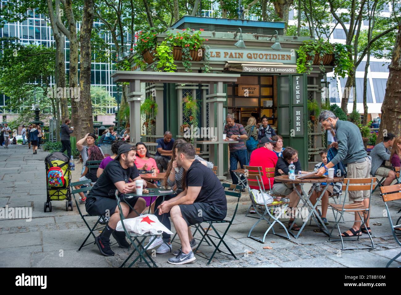 Bryant Park, read corner, bars and restaurants, Midtown Manhattan, New