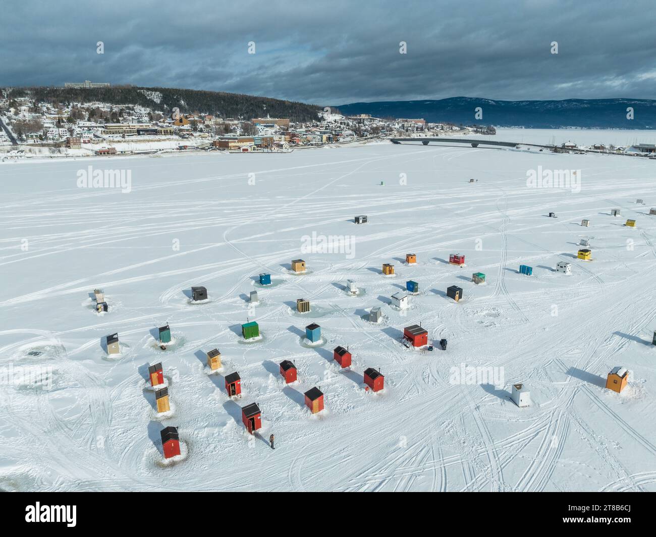 Ice fishing shacks hi-res stock photography and images - Alamy