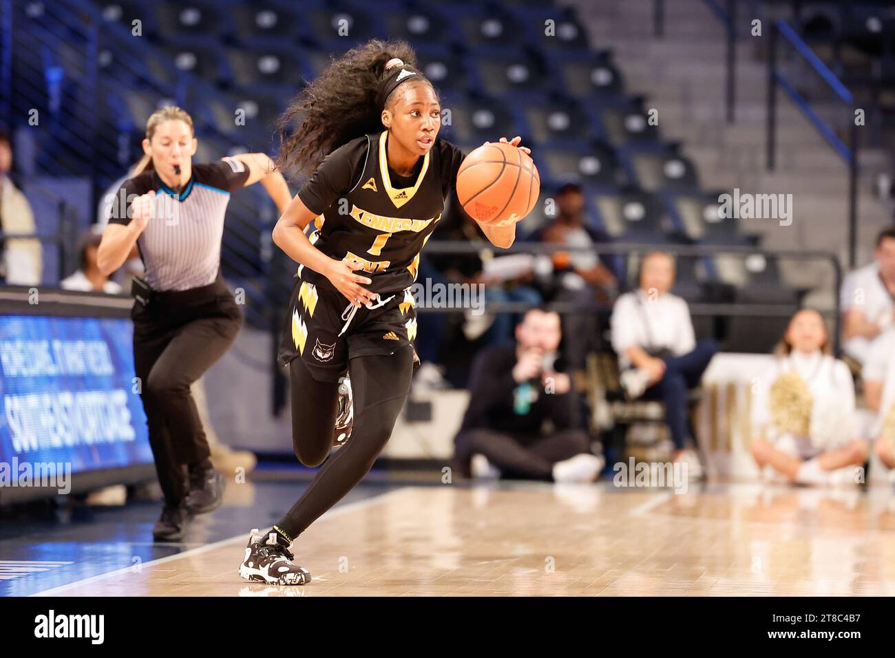 Atlanta, 19th Nov, 2023. Kennesaw State's Carly Hooks (1) in