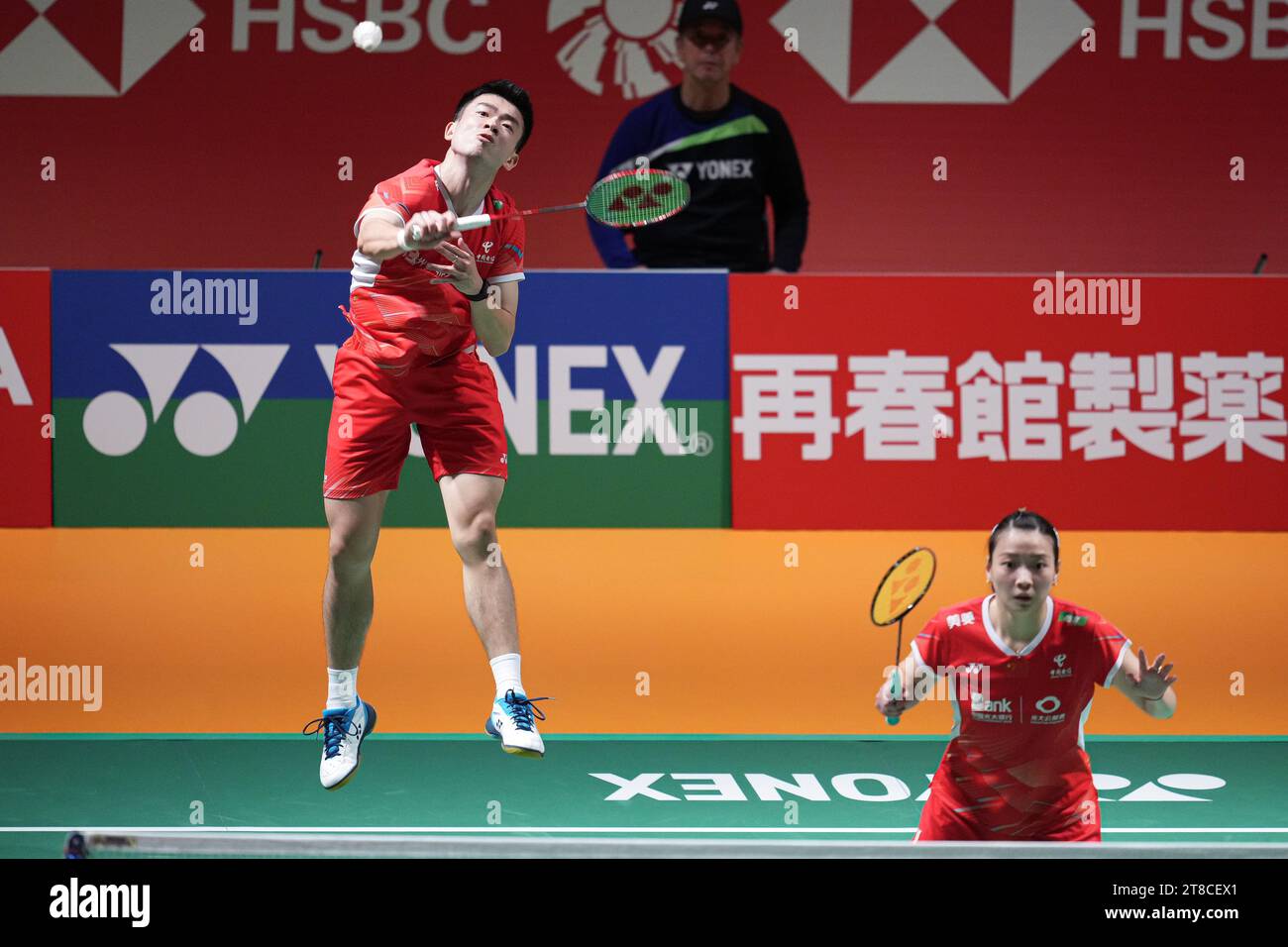 Kumamoto, Japan. 19th Nov, 2023. Zheng Si Wei & Huang Ya Qiong (CHN) Badminton Kumamoto