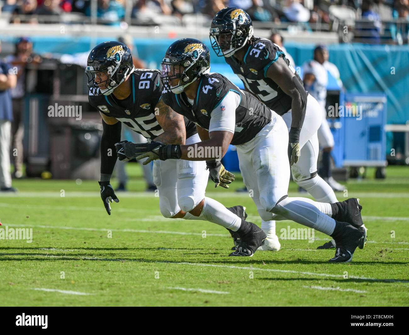 jacksonville-fl-usa-19th-nov-2023-jacksonville-jaguars-defensive