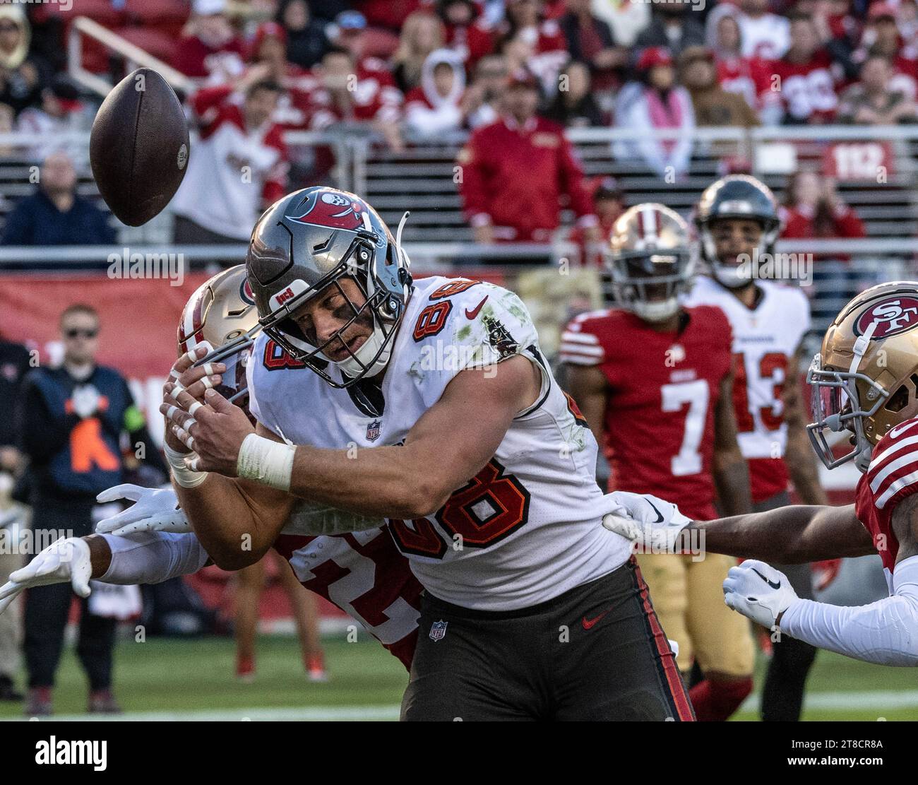 santa-clara-united-states-19th-nov-2023-tampa-bay-buccaneers-tight