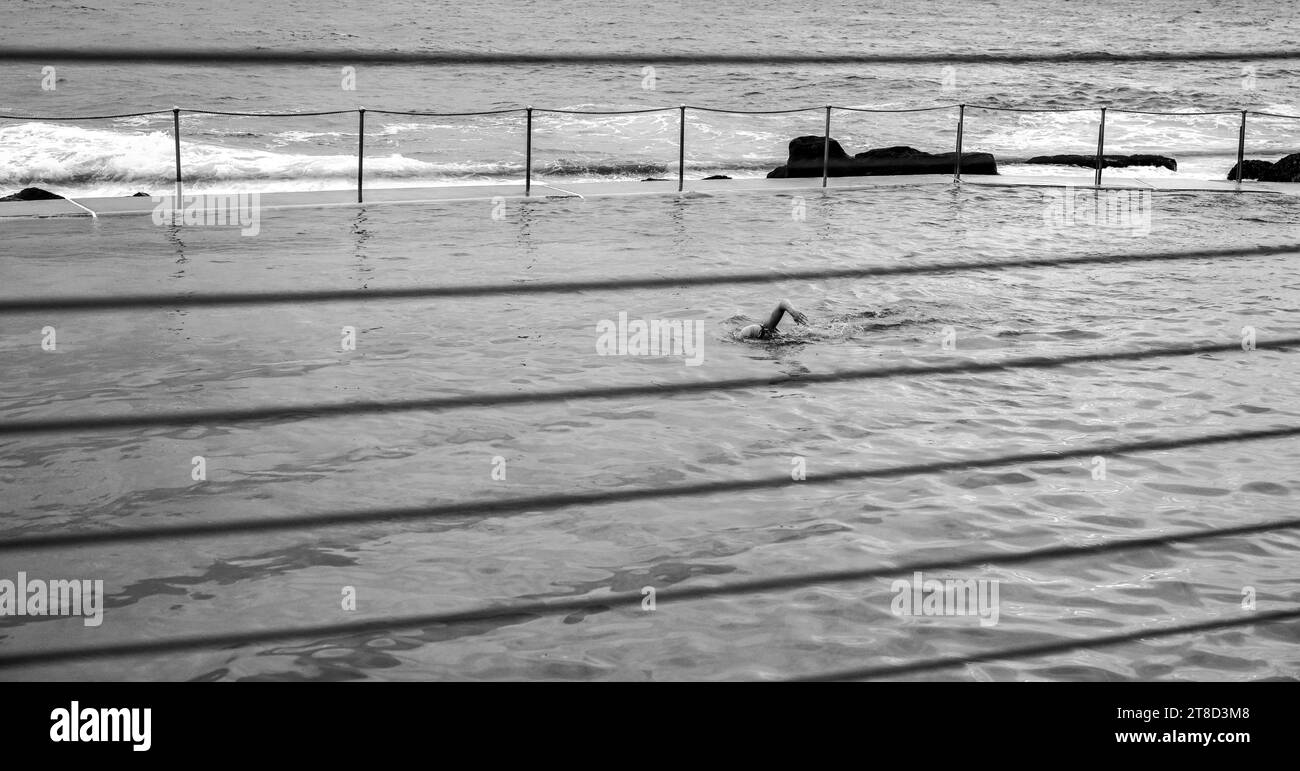 Sydney coastal pool Black and White Stock Photos & Images - Alamy