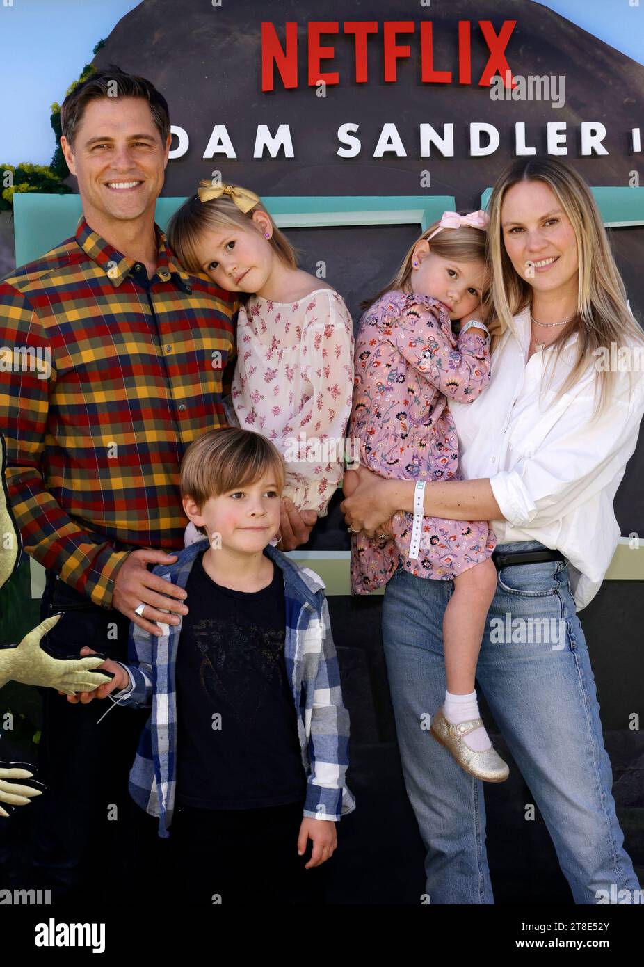 Cast member Sam Page and wife Cassidy Boesch pose during the Los ️(03)
