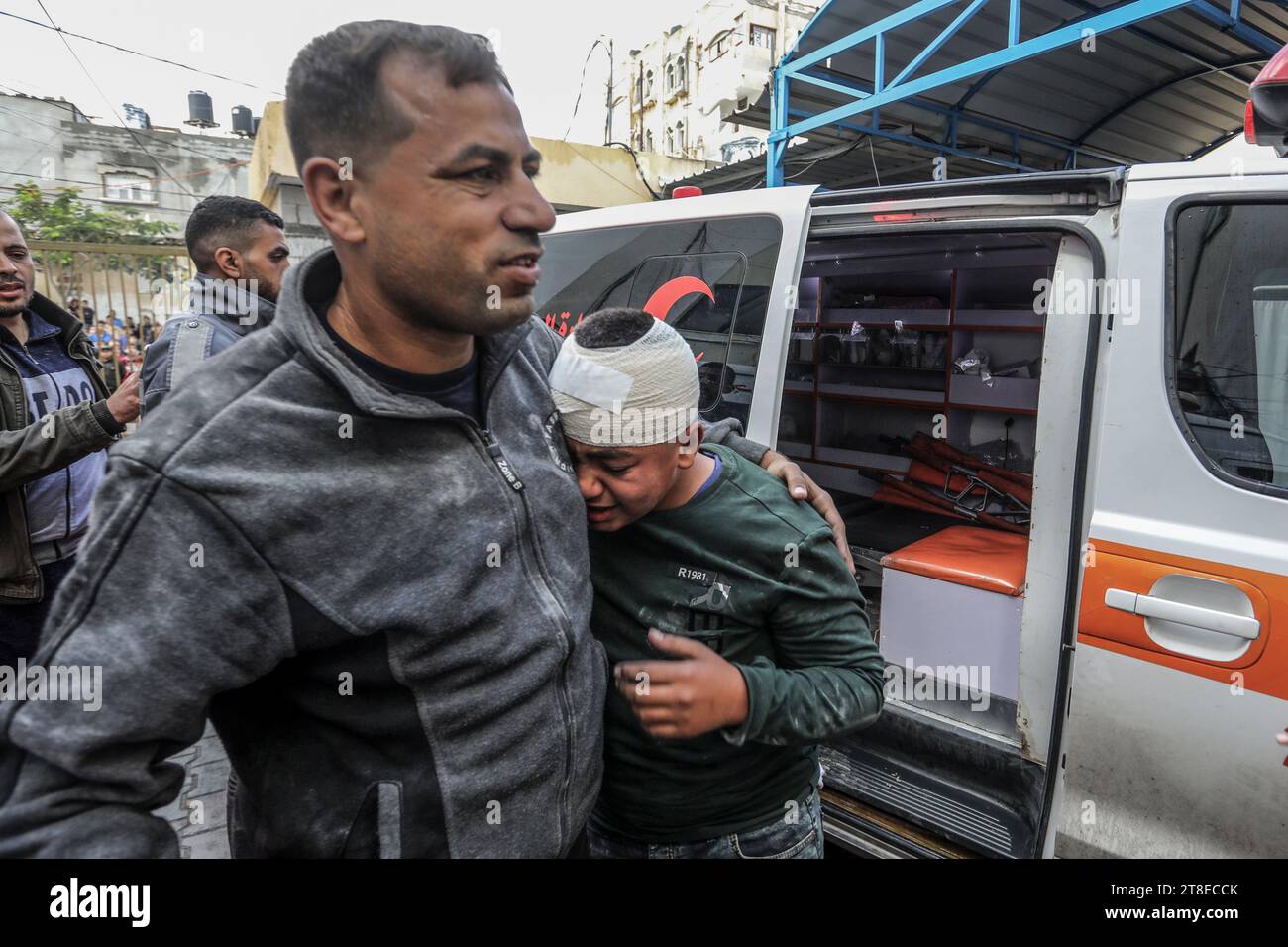 Rafah, Palestinian Territories. 20th Nov, 2023. Wounded Palestinians