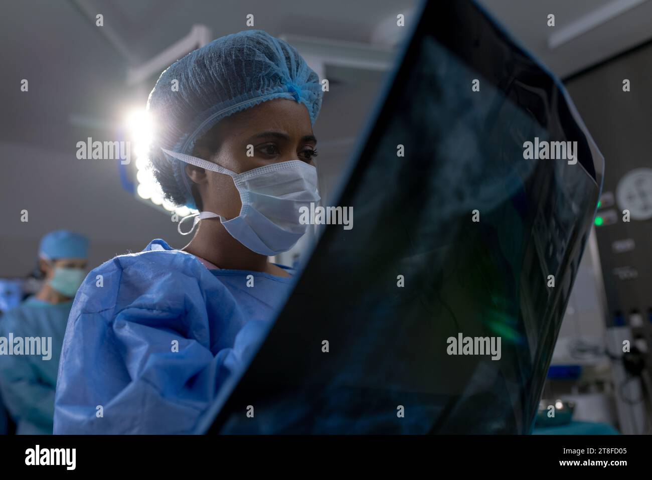 African american doctor x ray hi-res stock photography and images - Alamy
