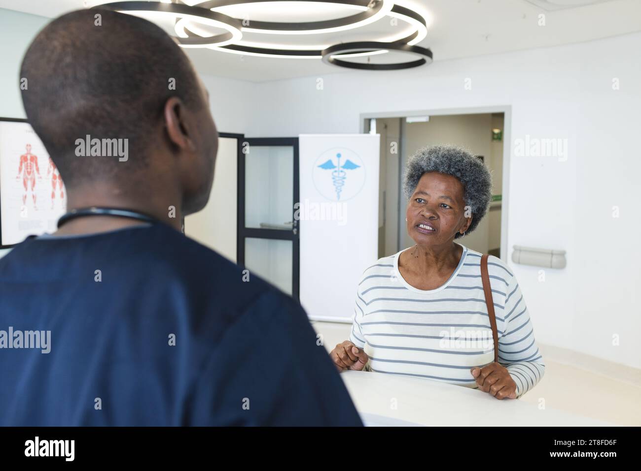 African american woman doctor hi-res stock photography and images - Alamy