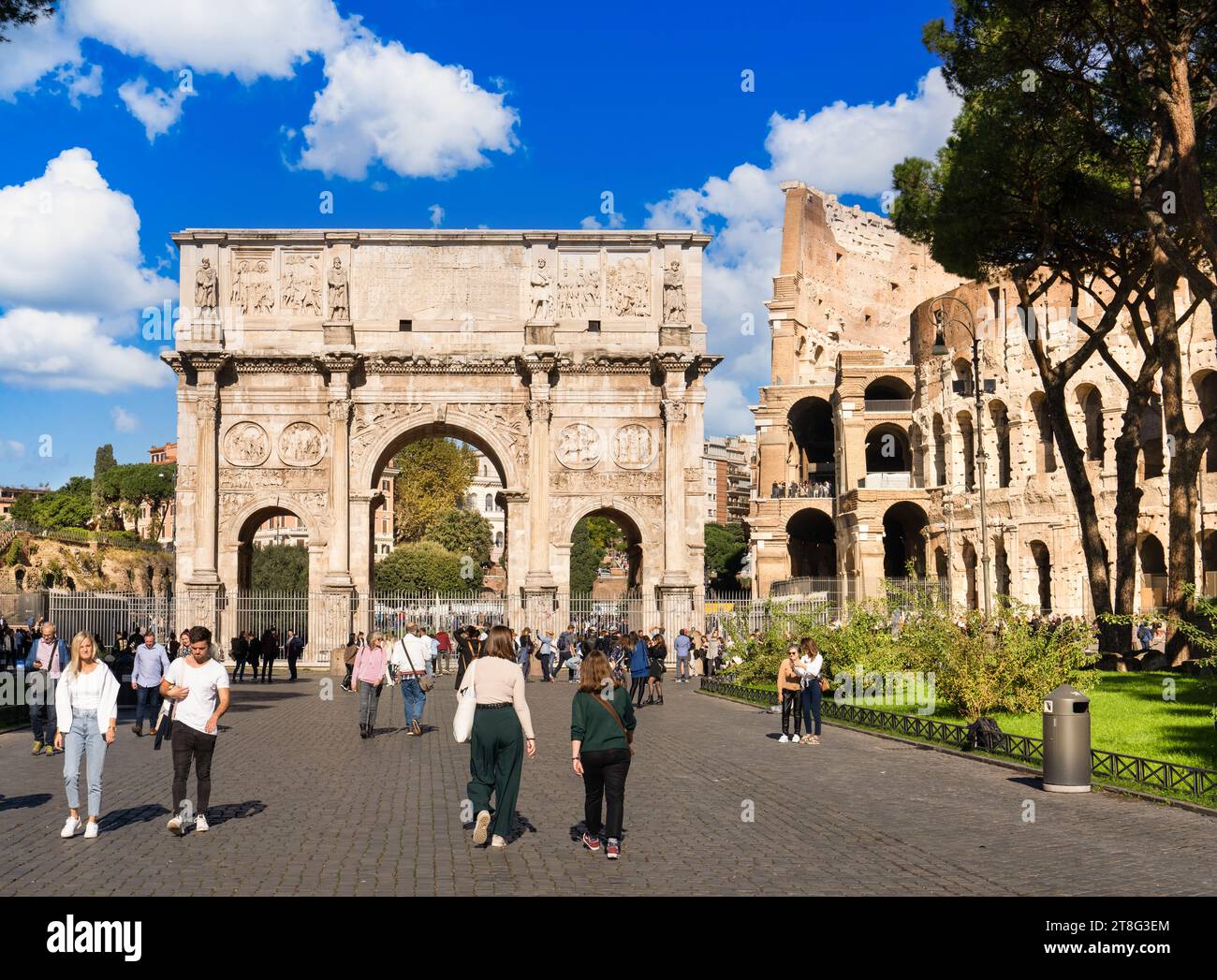 Rome, Italy, 8 november 2023 - View of the Arco di Costantino (Arch of Constantine) next to the Colosseum in Rome Stock Photo
