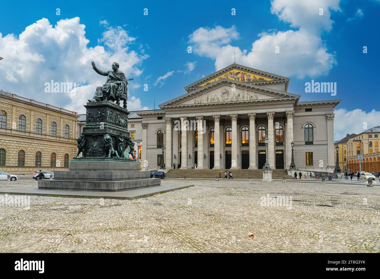 León Sol - Bayerische Staatsoper