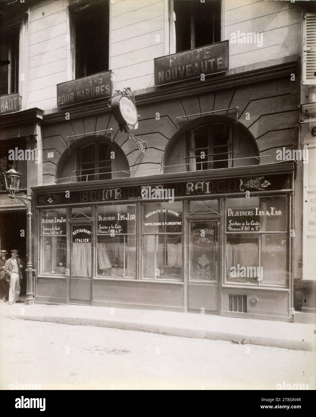 Facade, 64 rue SainteAnne, 2nd arrondissement, Paris, Atget, Eugène