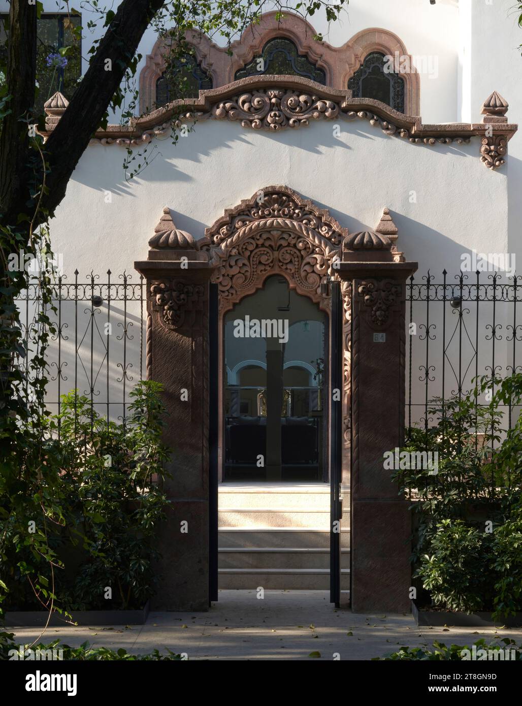 Gated entrance. Hotel Casa Polanco, Mexico City, Mexico. Architect: Gantous Arquitectos, 2022. Stock Photo