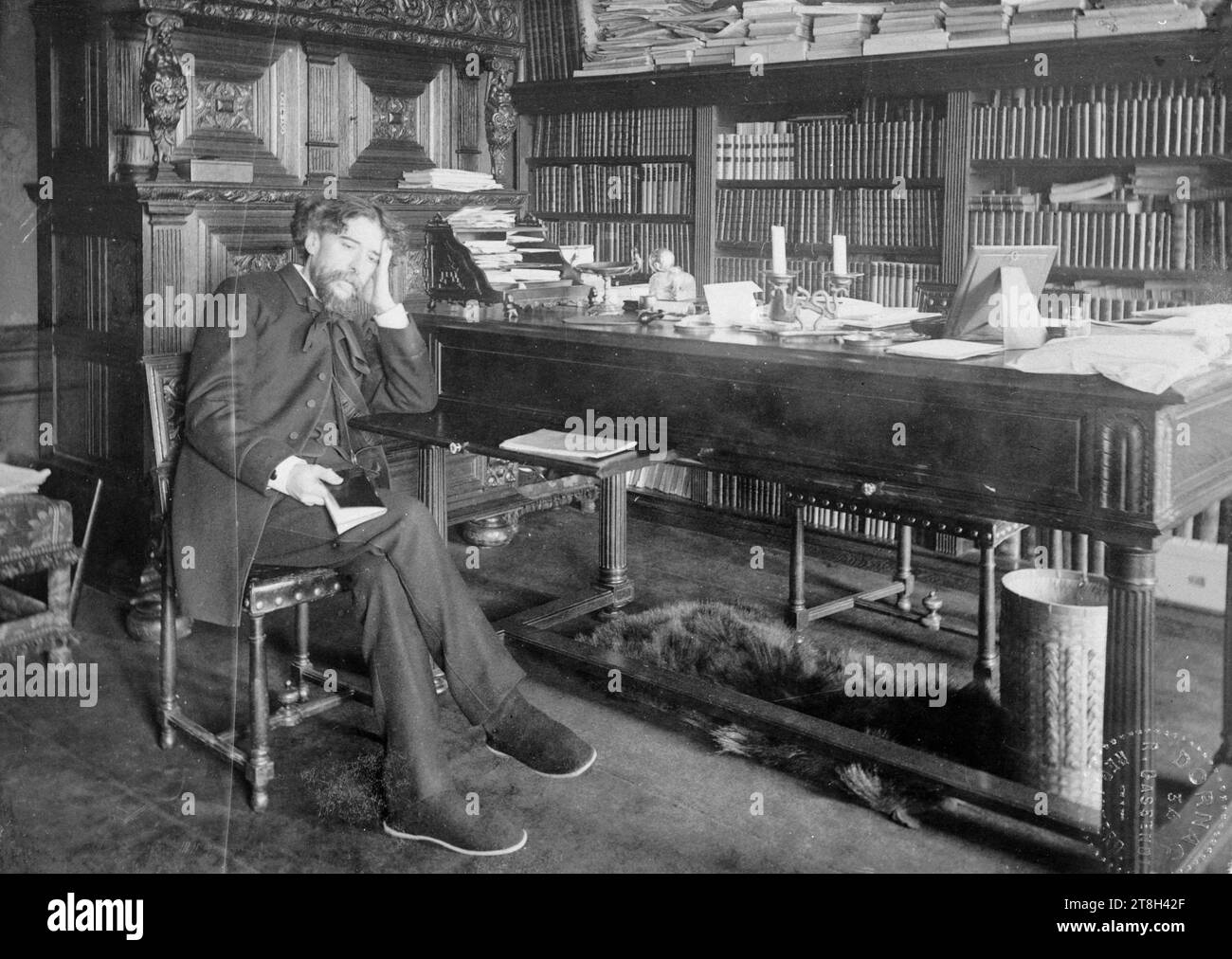 Tramps Asleep Black And White Stock Photos Images Alamy tramps-asleep-black-and-white-stock-photos-images-alamy
