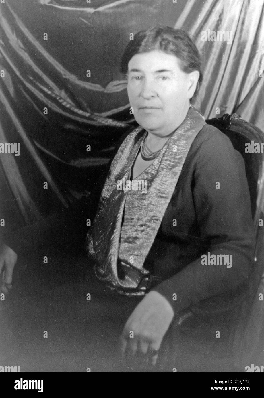 Willa Cather, American writer. Willa Sibert Cather (Wilella Sibert