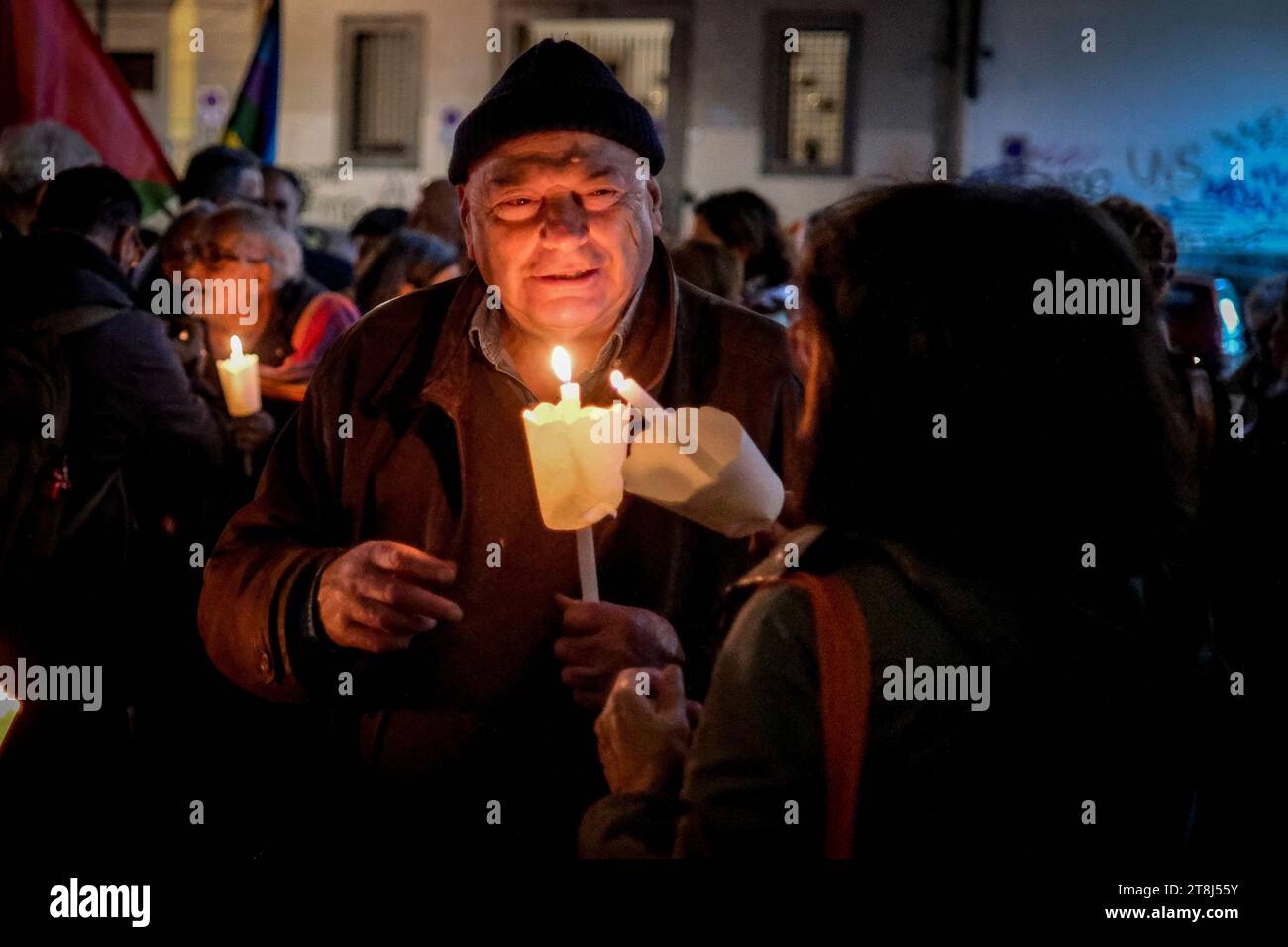 Peace and Disarmament, torchlight procession in Naples The Peace and Disarmament Committee meets in Naples November, 20 2023, for an interfaith torchlight procession for Peace in the Middle East between Palestine and Israel DSCF4782 Copyright: xAntonioxBalascox Credit: Imago/Alamy Live News Stock Photo