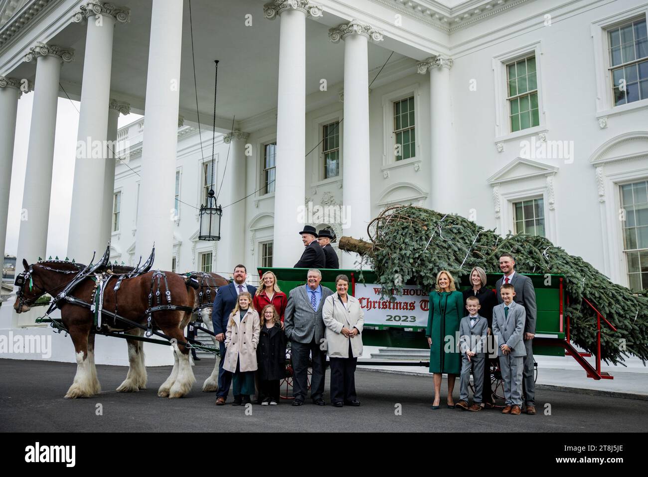 Washington, United States. 20th Nov, 2023. First Lady Jill Biden receives the official 2023 White House Christmas Tree with families from the Joining Forces initiative at the White House on November 20, 2023 in Washington, DC The tree this year comes from the Cline Church Nursery in Fleetwood, North Carolina, and stands 18 and a half feet tall. (Photo by Samuel Corum/Sipa USA) Credit: Sipa USA/Alamy Live News Stock Photo