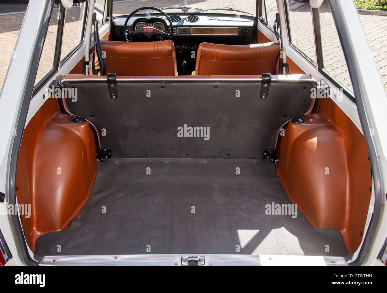 Fiat 128 estate hi-res stock photography and images - Alamy