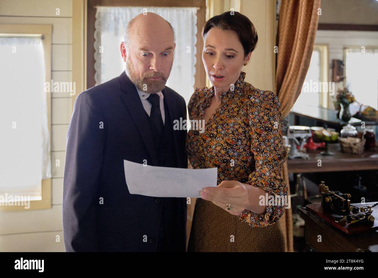 WHEN CALL STHE HEART, from left: Hrothgar Mathews, Loretta Walsh, 'Deep ...