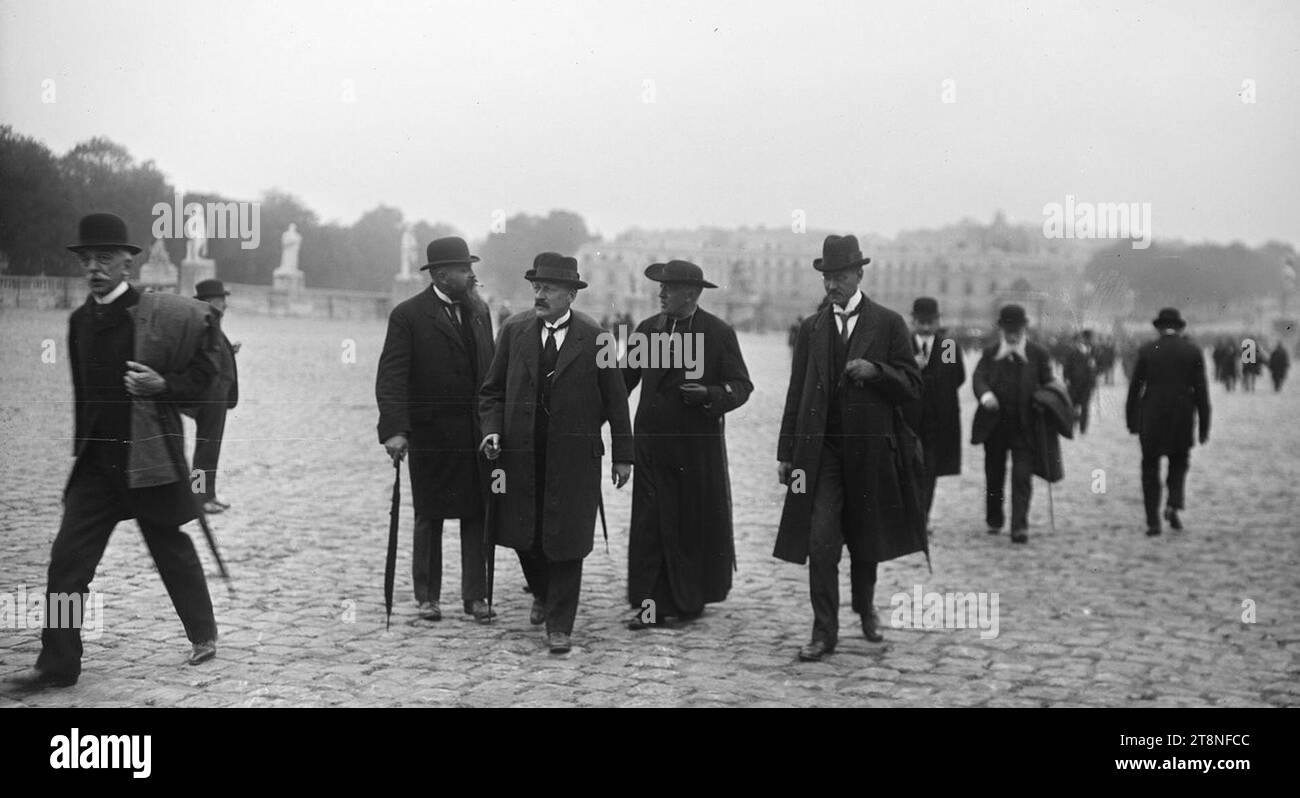 Versailles, élection présidentielle - arrivée du chanoine Collin et des députés lorrains. Stock Photo