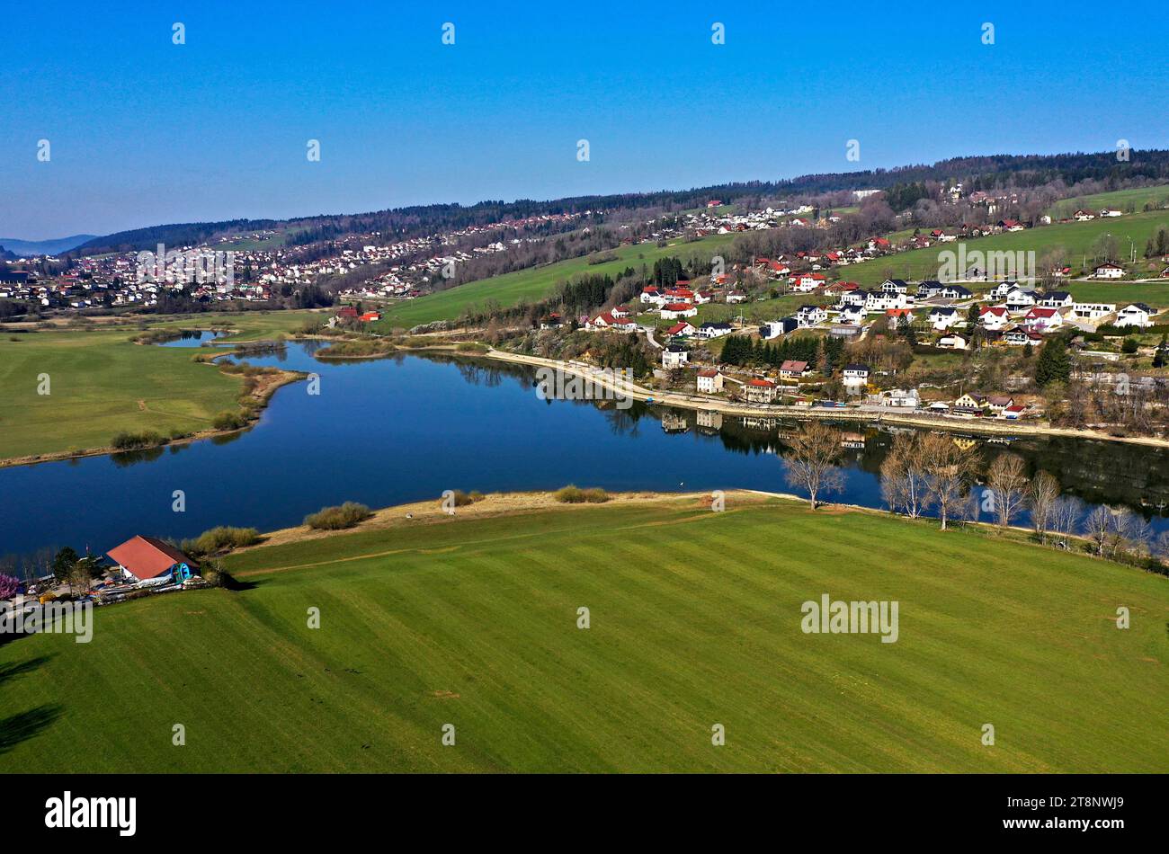 Lake Lac des Brenets in the valley of the border river Doubs, opposite the hamlet of Chaillexon in the French municipality of Villers-le-Lac, Les Stock Photo