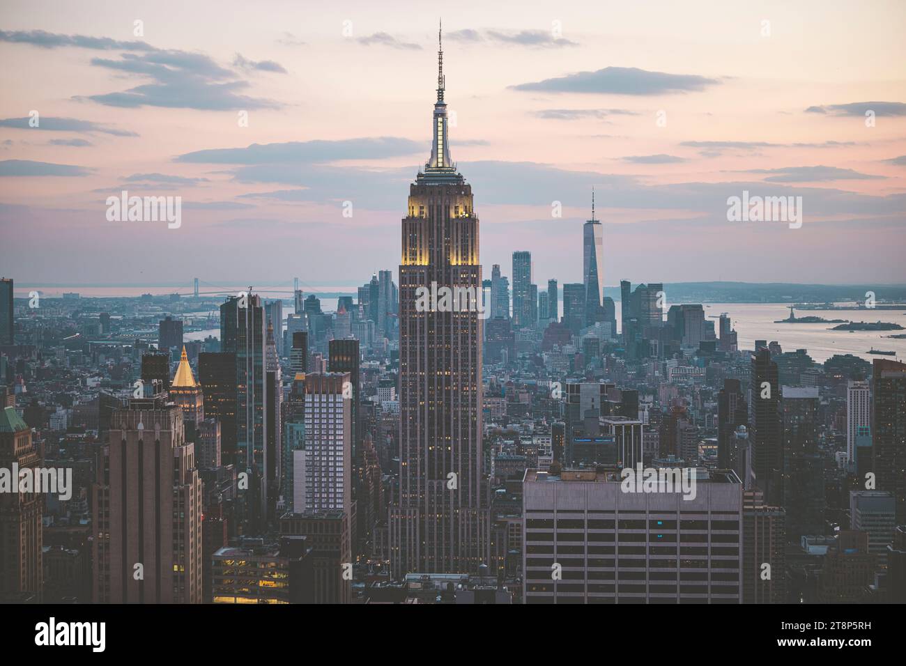 Marathon aerial skyscrapers hi-res stock photography and images - Alamy