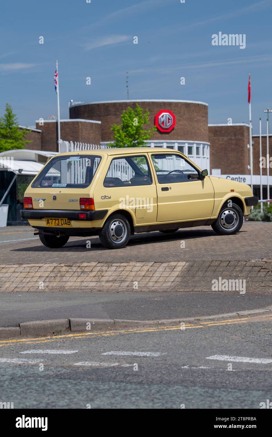 Austin metro 1983 hi-res stock photography and images - Alamy