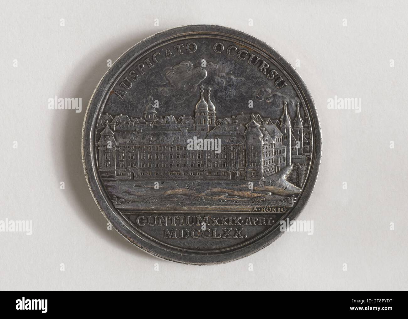 Marie-Antoinette's stay in Gunzburg, April 29, 1770, König, Anton Friedrich, Medal Engraver, Guillemard, A., Medal Engraver, Array, Numismatic, Medal, Dimensions - Work: Diameter: 4.4 cm, Weight (type size): 34.96 g Stock Photo