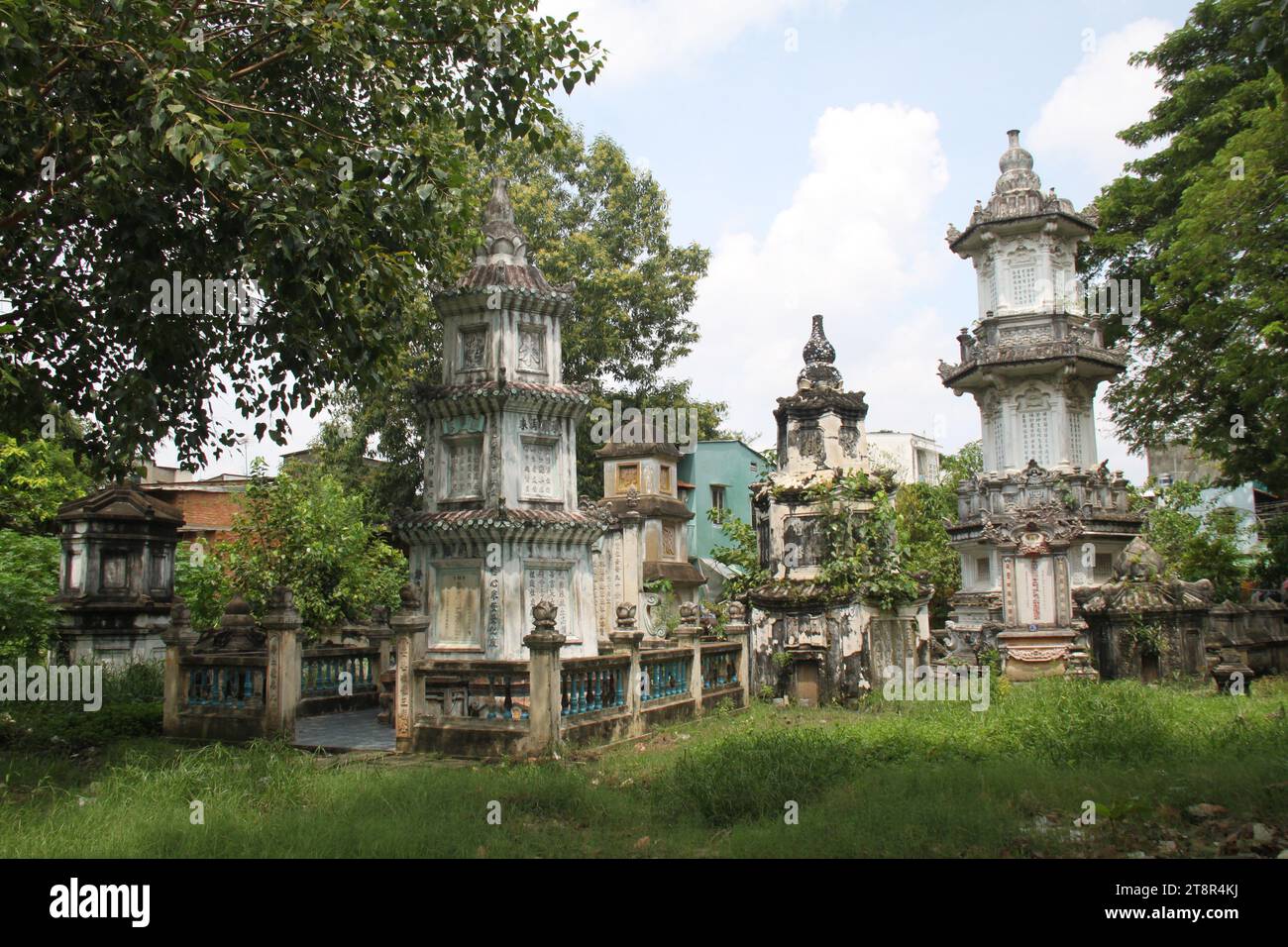Pagoda Vien Minh Hi res Stock Photography And Images Alamy pagoda-vien-minh-hi-res-stock-photography-and-images-alamy