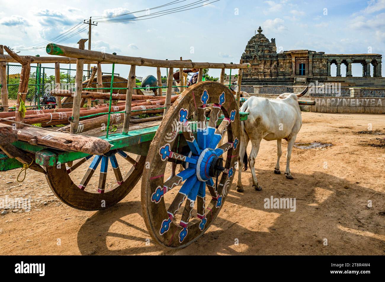 06 05 2015 Vintage Old Heritage Art Wooden Bullock Cart at Nannesvara Temple, Lakkundi Gadag District of Karnataka.India Asia. Stock Photo