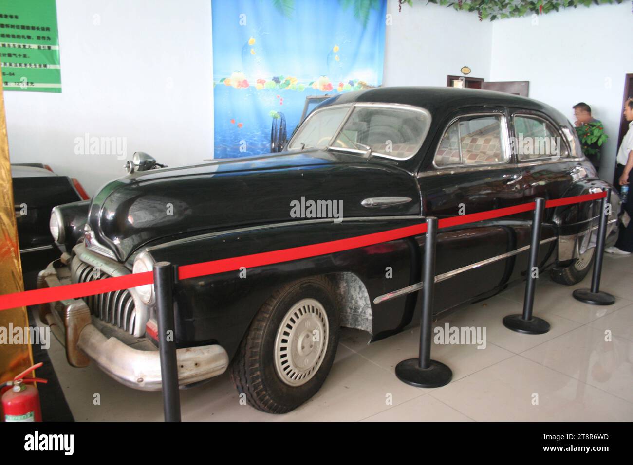 1947 Buick Super 8 with Right-Hand Steering, Yuntai Shan: Highest waterfall in Asia; national geopark, Henan Province, China Stock Photo