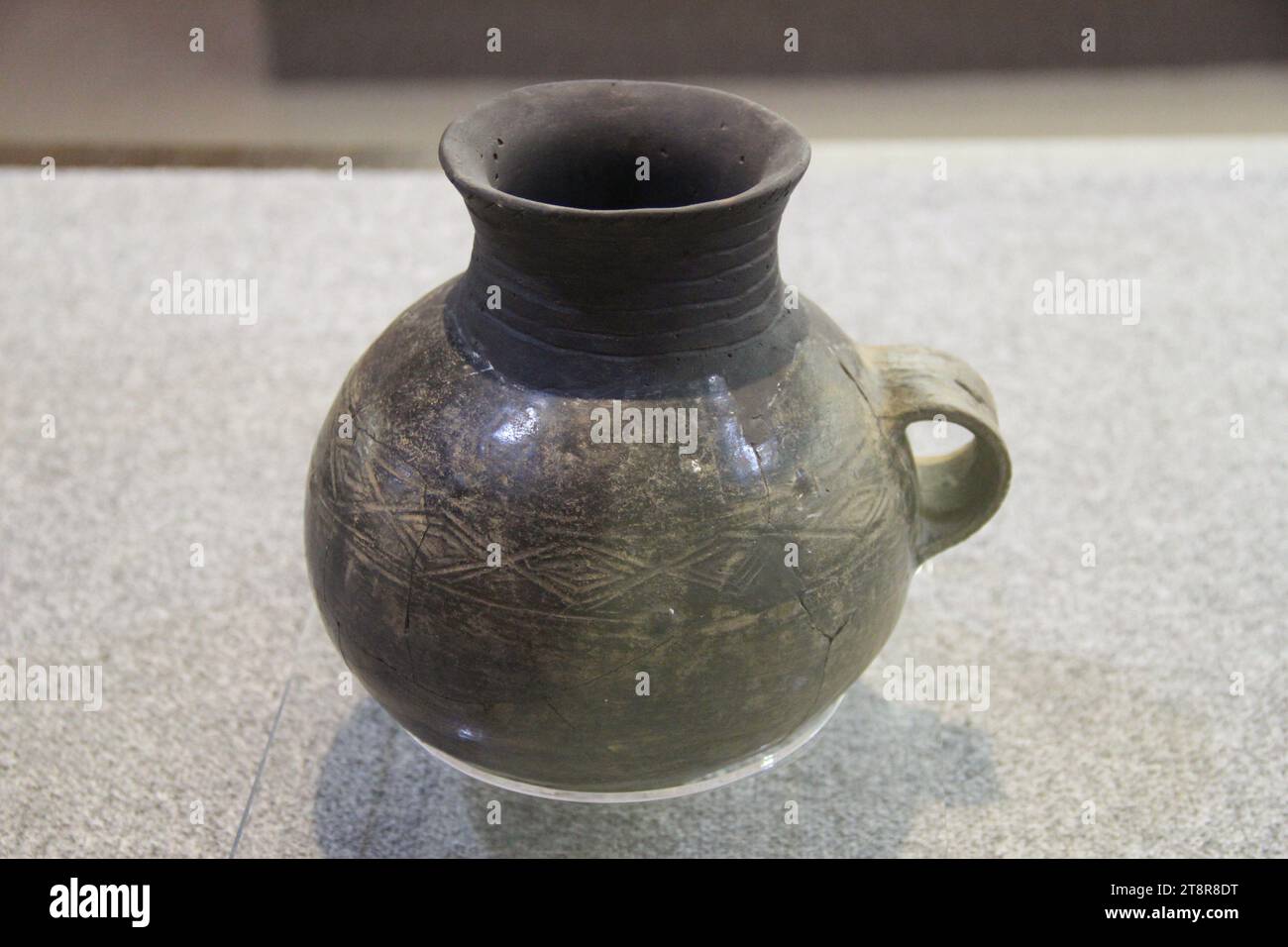 Late neolithic pottery hires stock photography and images Alamy