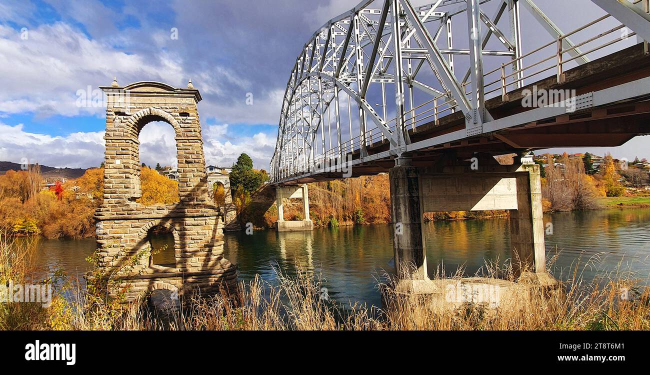 The Alexandra Bridge, The old bridge opened on 1 June 1882. It used to