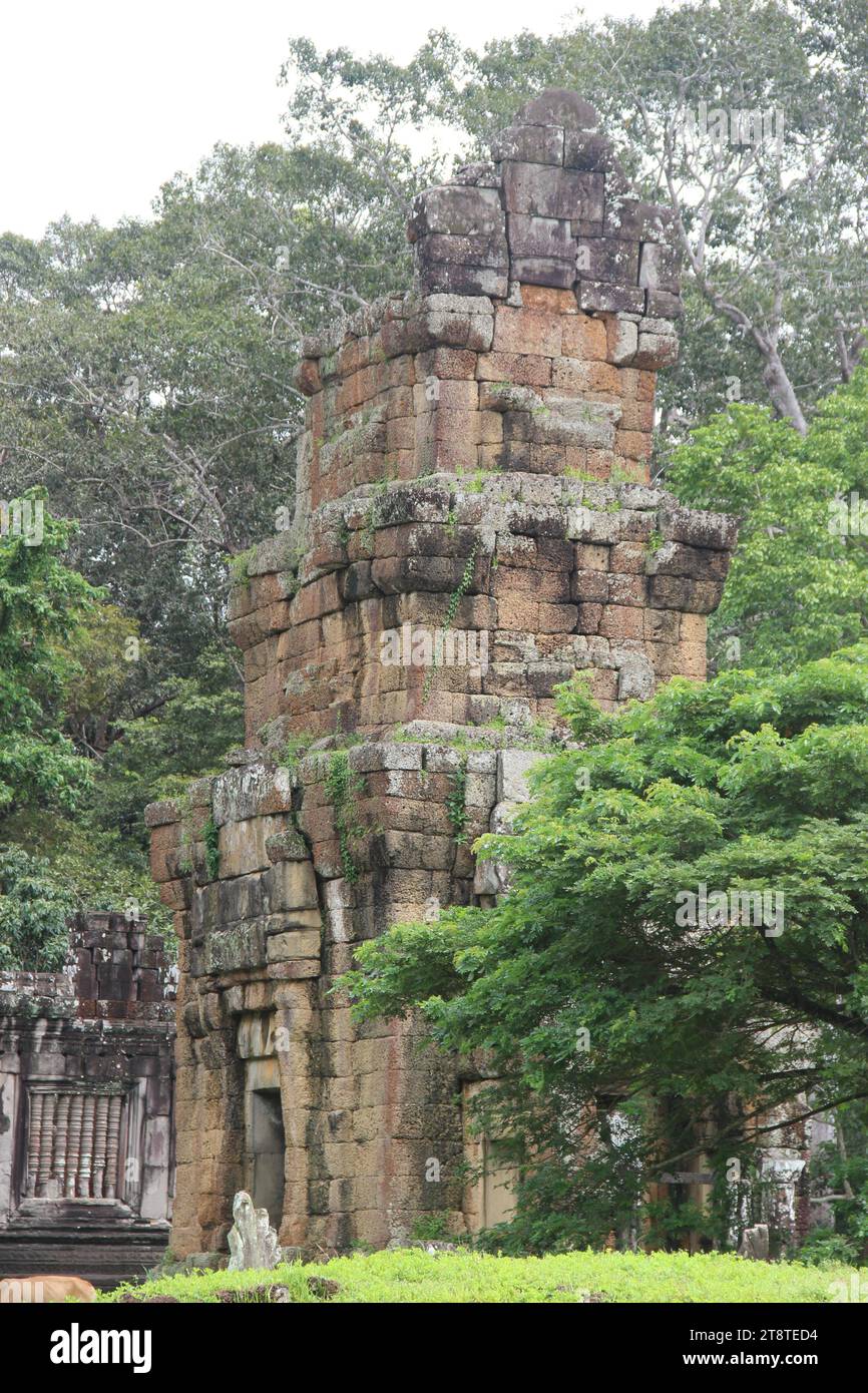 Prasat Suor Prat, Angkor Thom, Ancient Khmer city near Angkor Wat, Siem Reap, Cambodia. Reign of Jayavarman VII, late 12th century, and later Stock Photo